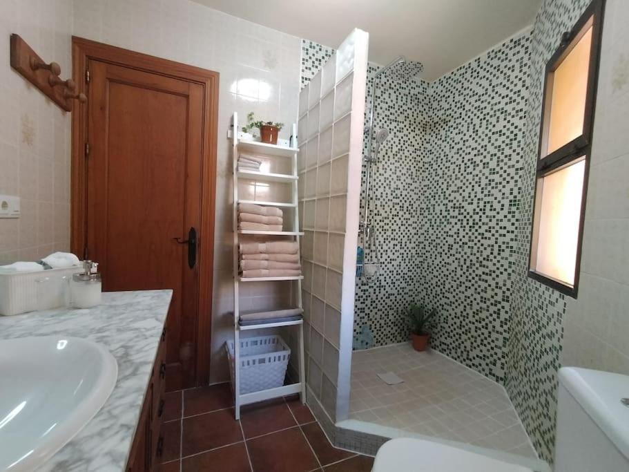 아로요 데 라 미엘 Vivienda Acogedora Con Piscina 빌라 외부 사진