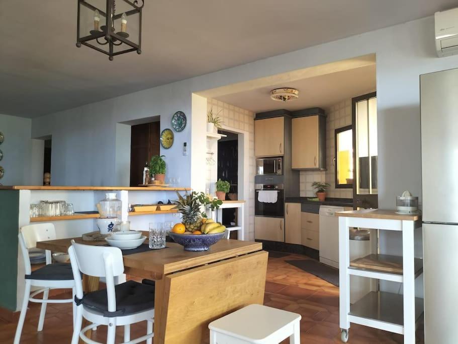 아로요 데 라 미엘 Vivienda Acogedora Con Piscina 빌라 외부 사진